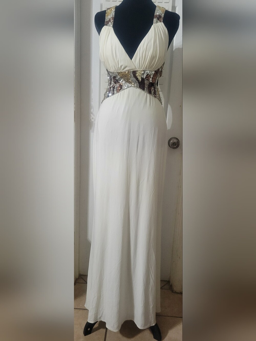 NW Greecian Goddess Gown With Sequin Accents Size 8